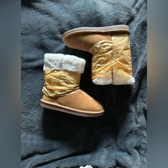 NIB Koolaburra By UGG Aubrei Short Boot - Kids' - Chestnut - Size 5 - Picture 8 of 14